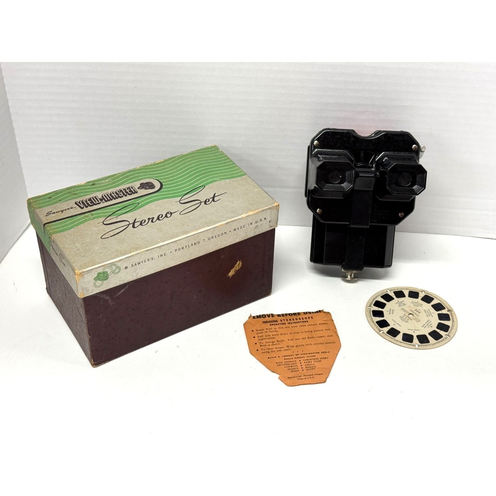 Vintage Sawyer's View-Master Stereoscope 3D Viewer w/ Box & Light Kit